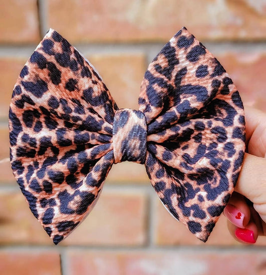 Savannah Bow-Leopard